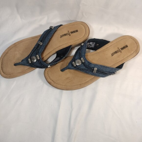 Minnetonka Sandals (Silverthorne 360) Denim & Silver NWOT - Picture 2 of 7